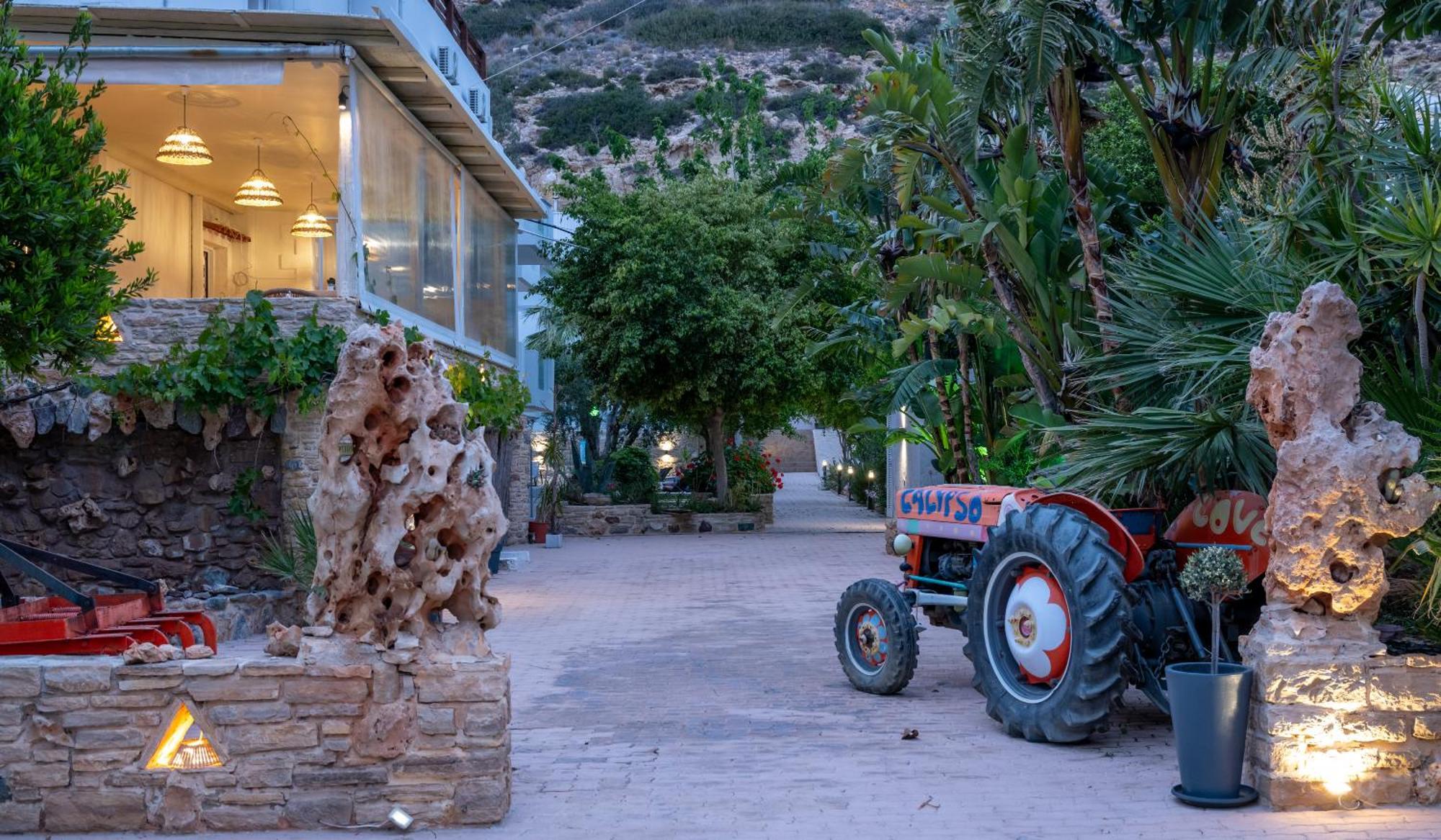 Calypso Hotel Matala  Exterior photo